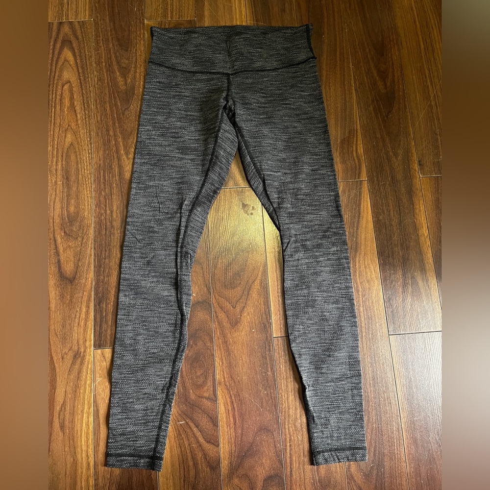 Lululemon Wunder under tights